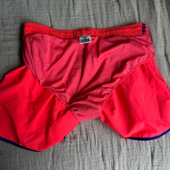 PINK neon running shorts - Picture 5 of 5